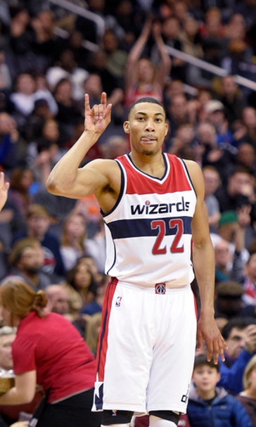 Porter, Wall push Wizards to 107-102 comeback win vs Bucks (Dec 26, 2016)